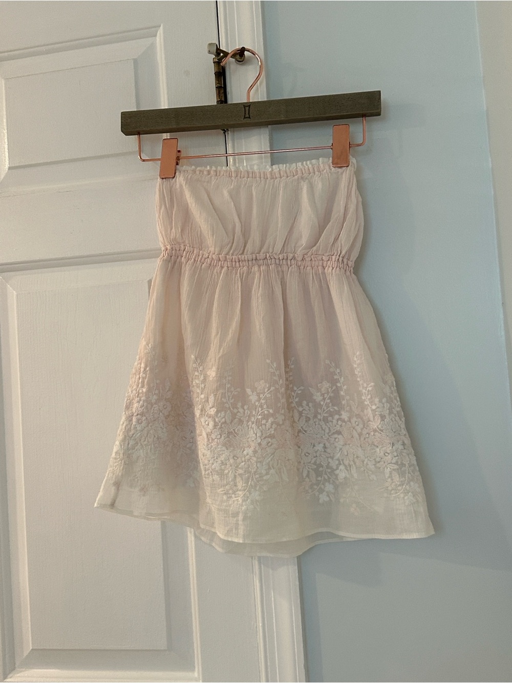 Abercrombie & Fitch Blush Pink Embroidered Strapless Top